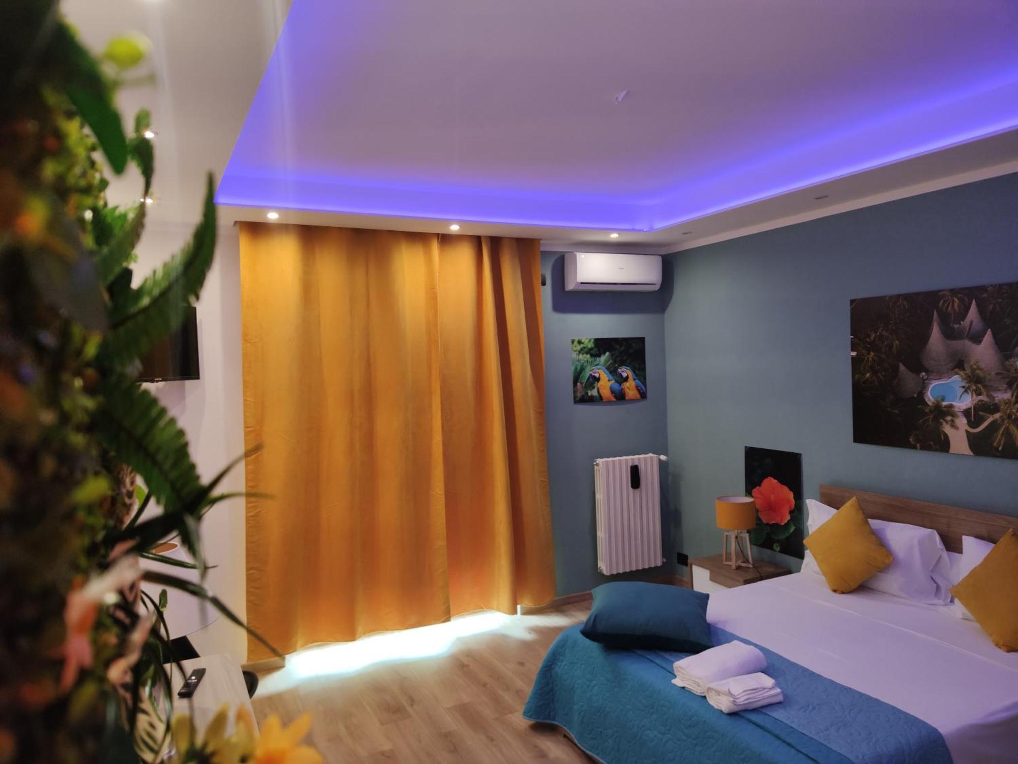 Suite Maison Tropical - Luxury Apartment In Bari Exterior photo